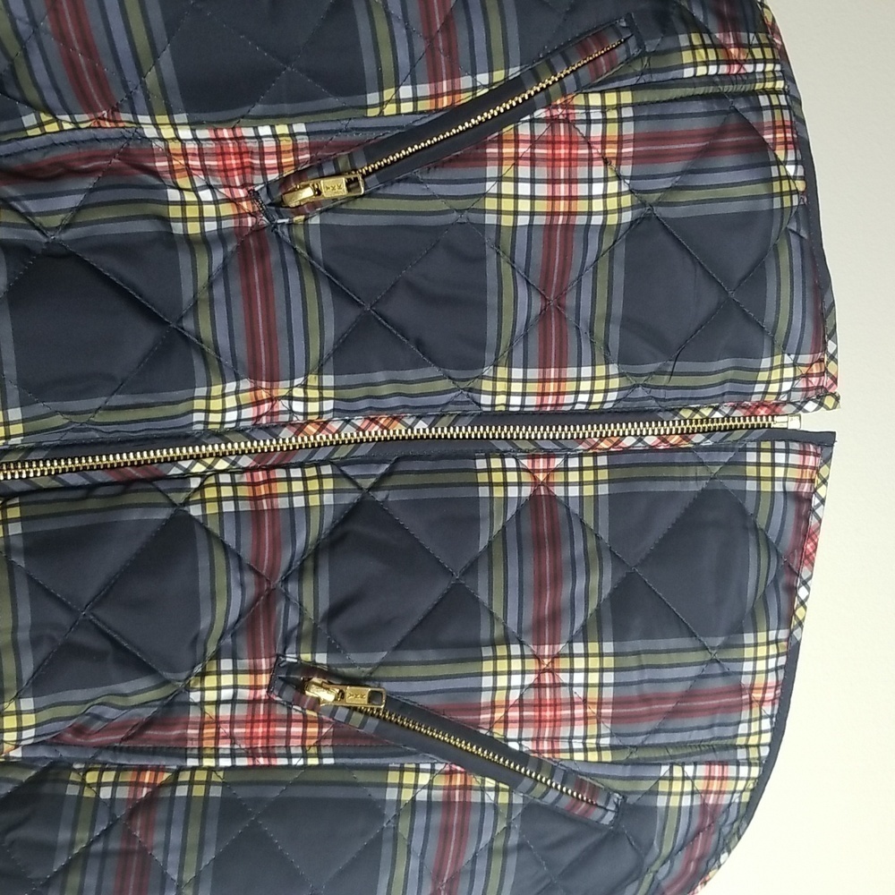 Crown & ivy Women's quilted full zip plaid vest - Picture 4 of 6